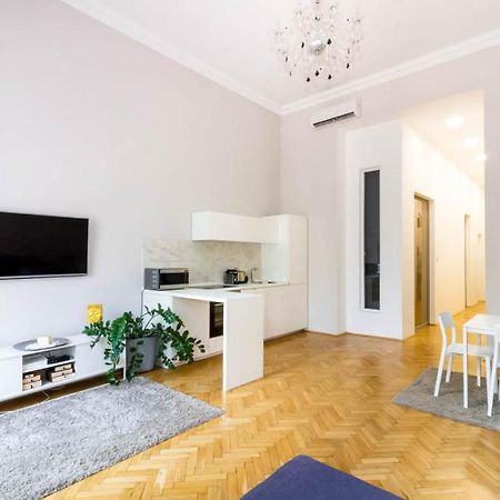 Luxury Lisbeth Apartman Budapest بودابست المظهر الخارجي الصورة